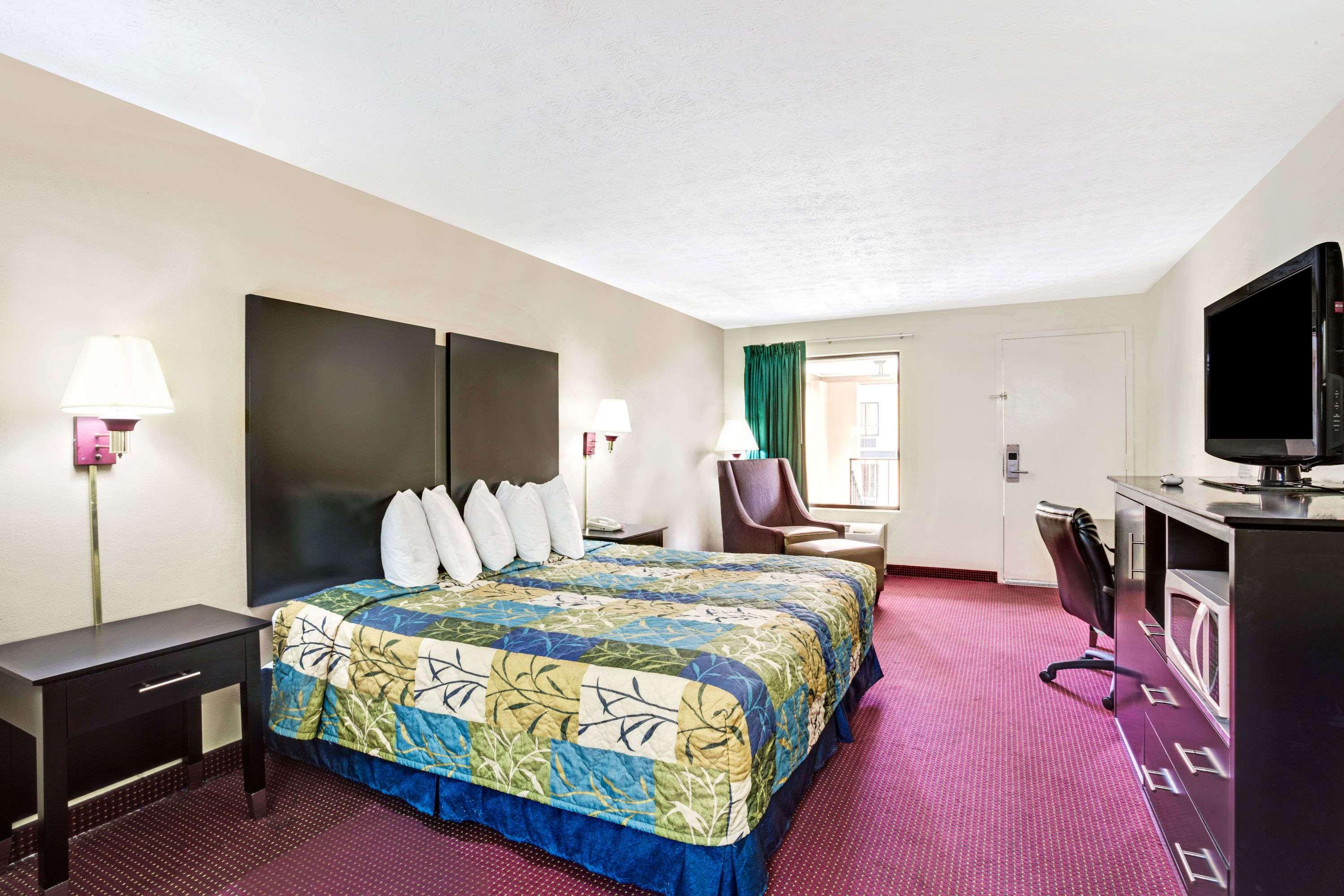 Days Inn By Wyndham Douglasville-Atlanta-Fairburn Road Eksteriør billede