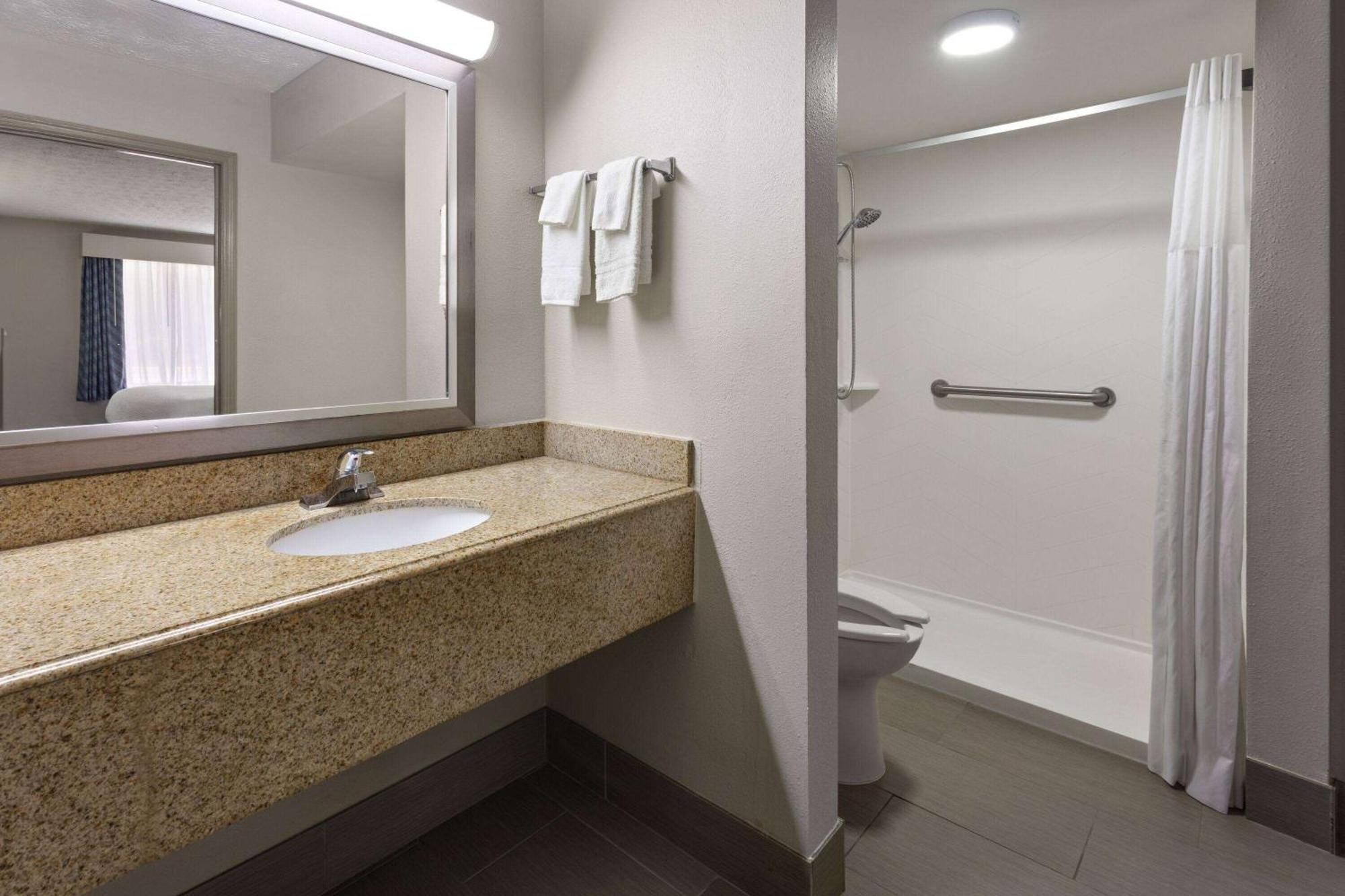 Days Inn By Wyndham Douglasville-Atlanta-Fairburn Road Eksteriør billede